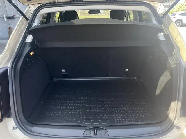フィアット ５００Ｘ クロス 福岡県 2020(令2)年 2万km ベージュ ・アクティブクルーズコントロール/・USB/Bluetooth/・バックカメラ/・黒革シート/シートヒーター/・社外前後ドライブレコーダー/・社外ETC/・純正17AW/・プッシュスタート/・アイドリングストップ/・スマートキー/・パワーシート/・オートライト/・LEDライト