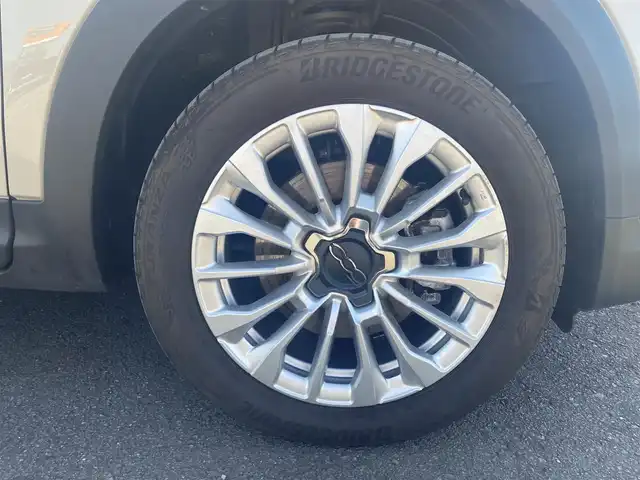 フィアット ５００Ｘ クロス 福岡県 2020(令2)年 2万km ベージュ ・アクティブクルーズコントロール/・USB/Bluetooth/・バックカメラ/・黒革シート/シートヒーター/・社外前後ドライブレコーダー/・社外ETC/・純正17AW/・プッシュスタート/・アイドリングストップ/・スマートキー/・パワーシート/・オートライト/・LEDライト