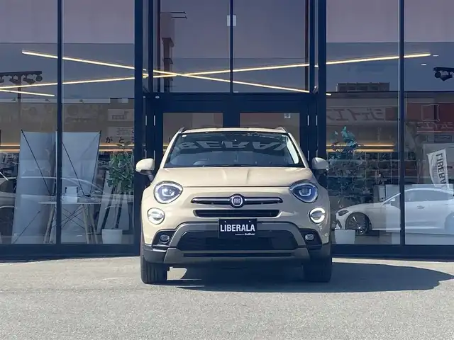 フィアット ５００Ｘ クロス 福岡県 2020(令2)年 2万km ベージュ ・アクティブクルーズコントロール/・USB/Bluetooth/・バックカメラ/・黒革シート/シートヒーター/・社外前後ドライブレコーダー/・社外ETC/・純正17AW/・プッシュスタート/・アイドリングストップ/・スマートキー/・パワーシート/・オートライト/・LEDライト