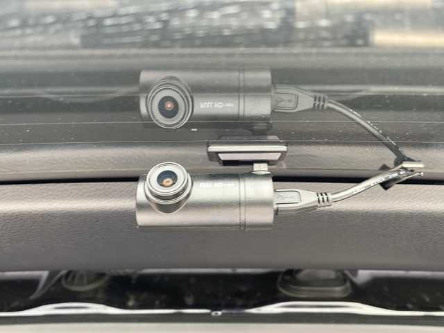 トヨタ ハリアー プログレス メタル&レザーPスタイルブルーイッシュ 青森県 2018(平30)年 5.6万km スパークリングブラックパールクリスタルシャイン 4WD/ワンオーナー/9.2インチTコネクトSDナビ・フルセグTV/CD・DVD・Bluetooth・SD/JBLプレミアムサウンド/パノラミックビューモニター/黒×青ナッパレザーシート/前席パワーシート/前席エアシート・ヒーター/パワーバックドア/セーフティセンス/プリクラッシュセーフティ/レーダークルーズコントロール/レーンディパーチャーアラート/アダプティブハイビーム/電光スカッフプレート/前後ドライブレコーダー/ビルトインETC2.0/LEDヘッドライト/LEDフォグランプ/専用18インチアルミ