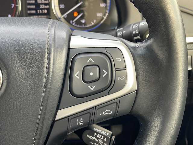 トヨタ ハリアー プログレス メタル&レザーPスタイルブルーイッシュ 青森県 2018(平30)年 5.6万km スパークリングブラックパールクリスタルシャイン 4WD/ワンオーナー/9.2インチTコネクトSDナビ・フルセグTV/CD・DVD・Bluetooth・SD/JBLプレミアムサウンド/パノラミックビューモニター/黒×青ナッパレザーシート/前席パワーシート/前席エアシート・ヒーター/パワーバックドア/セーフティセンス/プリクラッシュセーフティ/レーダークルーズコントロール/レーンディパーチャーアラート/アダプティブハイビーム/電光スカッフプレート/前後ドライブレコーダー/ビルトインETC2.0/LEDヘッドライト/LEDフォグランプ/専用18インチアルミ