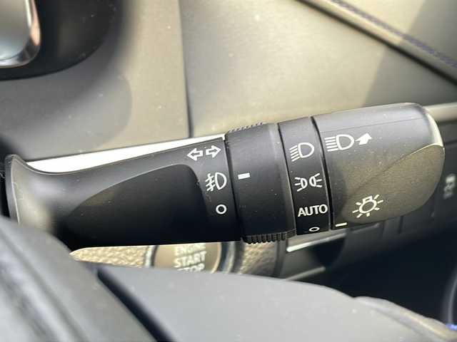 トヨタ ハリアー プログレス メタル&レザーPスタイルブルーイッシュ 青森県 2018(平30)年 5.6万km スパークリングブラックパールクリスタルシャイン 4WD/ワンオーナー/9.2インチTコネクトSDナビ・フルセグTV/CD・DVD・Bluetooth・SD/JBLプレミアムサウンド/パノラミックビューモニター/黒×青ナッパレザーシート/前席パワーシート/前席エアシート・ヒーター/パワーバックドア/セーフティセンス/プリクラッシュセーフティ/レーダークルーズコントロール/レーンディパーチャーアラート/アダプティブハイビーム/電光スカッフプレート/前後ドライブレコーダー/ビルトインETC2.0/LEDヘッドライト/LEDフォグランプ/専用18インチアルミ