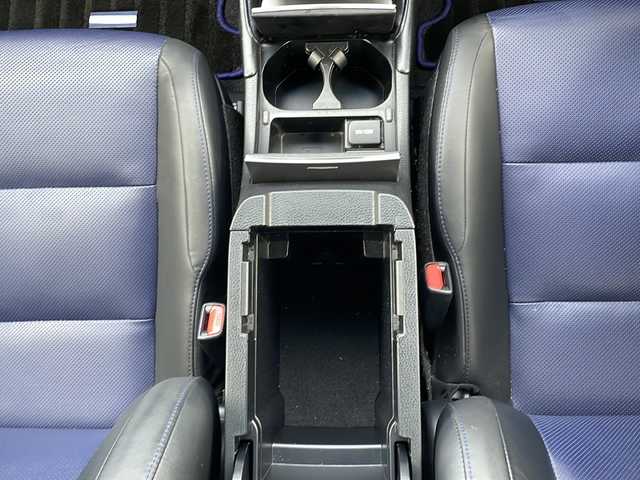 トヨタ ハリアー プログレス メタル&レザーPスタイルブルーイッシュ 青森県 2018(平30)年 5.6万km スパークリングブラックパールクリスタルシャイン 4WD/ワンオーナー/9.2インチTコネクトSDナビ・フルセグTV/CD・DVD・Bluetooth・SD/JBLプレミアムサウンド/パノラミックビューモニター/黒×青ナッパレザーシート/前席パワーシート/前席エアシート・ヒーター/パワーバックドア/セーフティセンス/プリクラッシュセーフティ/レーダークルーズコントロール/レーンディパーチャーアラート/アダプティブハイビーム/電光スカッフプレート/前後ドライブレコーダー/ビルトインETC2.0/LEDヘッドライト/LEDフォグランプ/専用18インチアルミ
