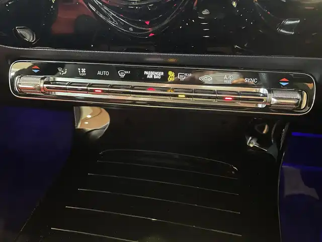 メルセデス・ベンツ ＣＬＡ２５０ 4MATIC AMGライン 道央・札幌 2019(令1)年 1.1万km ジュピターレッド AMGライン/　・AMGスタイリングパッケージ/　・18インチAMG5スポークAW/　・マルチビームLEDヘッドライト/　・アダプティブハイビームアシストプラス/　・アンビエントライト/レーダーセーフティパッケージ/AMGレザーエクスクルーシブパッケージ/　・本革シート/　・アルミニウムインテリアトリム/パノラミックスライディングルーフ/アドバンスドパッケージ/　・360°カメラ/　・ヘッドアップディスプレイ/　・アドバンスドサウンドシステム/ナビゲーションパッケージ