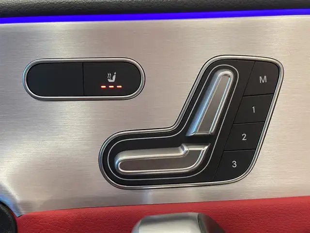 メルセデス・ベンツ ＣＬＡ２５０ 4MATIC AMGライン 道央・札幌 2019(令1)年 1.1万km ジュピターレッド AMGライン/　・AMGスタイリングパッケージ/　・18インチAMG5スポークAW/　・マルチビームLEDヘッドライト/　・アダプティブハイビームアシストプラス/　・アンビエントライト/レーダーセーフティパッケージ/AMGレザーエクスクルーシブパッケージ/　・本革シート/　・アルミニウムインテリアトリム/パノラミックスライディングルーフ/アドバンスドパッケージ/　・360°カメラ/　・ヘッドアップディスプレイ/　・アドバンスドサウンドシステム/ナビゲーションパッケージ