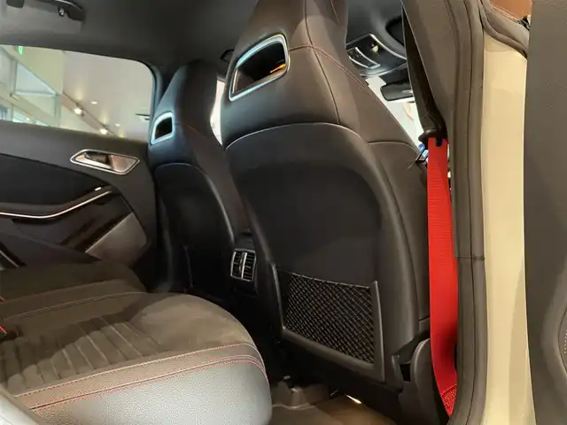 メルセデス・ベンツ ＣＬＡ２５０ Sブレイク　シュポルト4MATIC 道央・札幌 2016(平28)年 2.9万km カルサイトホワイト レーダーセーフティパッケージ/　・ACC/　・PRE-SAFE/　・ブラインドスポットアシスト/　・レーンキープアシスト/ハーフレザーシート/シートヒーター/純正HDDナビ/フルセグテレビ/DVD/SD/USB/BT/バックカメラ/パークトロニック/アクティブパーキングアシスト/電動リアゲート