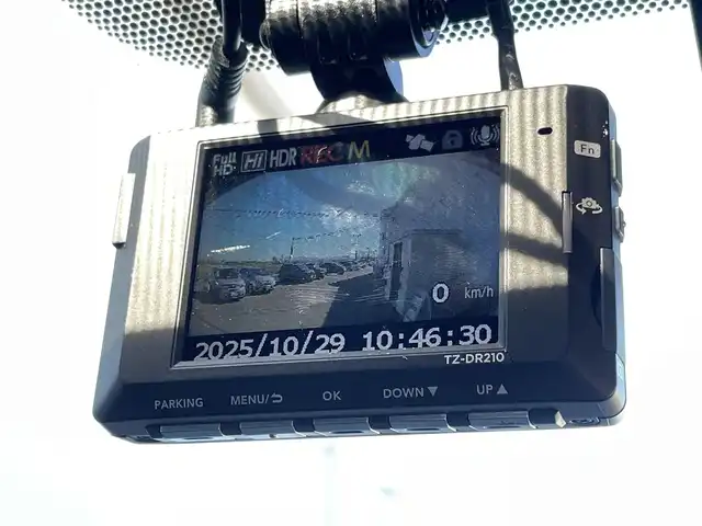 トヨタ アルファード Z 佐賀県 2024(令6)年 1.1万km ブラック /ワンオーナー//左右独立ムーンルーフ//デジタルインナーミラー//ユニバーサルステップ//トヨタチームメイト/　アドバンスパーク/　パーキングサポートブレーキ(周囲静止物)/　アドバンストドライブ/　緊急時操舵支援/　フロントクロストラフィックアラート/　レーンチェンジアシスト/　ドライバーモニターカメラ//純正14インチディスプレオオーディオプラス//純正13.2インチ有機EL後席ディスプレー//TV/HDMI//床下透過表示機能付パノラマミックビューモニター//ETC2.0//ステアリングヒーター//レザーシート//パワーシート(前席)//マイコンプリセットドライビングポジションシステム(運転席)//エグゼクティブパワーシート//18インチトリプルスポークスーパークロームメタリック塗装アルミホイール//セーフティセンス(予約安全パッケージ)/　プリクラッシュセーフティ/　レーントレーシングアシスト/　レーンディスパーチャーアラート/　全車速追従機能付きレーダークルーズコントロール/　アダプティブハイビームシステム/　ロードサインアシスト/　ドライバー異常時対応システム/　プロアクティブドライビングアシスト/　発信遅れ告知機能