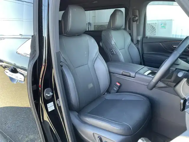 トヨタ アルファード Z 佐賀県 2024(令6)年 1.1万km ブラック /ワンオーナー//左右独立ムーンルーフ//デジタルインナーミラー//ユニバーサルステップ//トヨタチームメイト/　アドバンスパーク/　パーキングサポートブレーキ(周囲静止物)/　アドバンストドライブ/　緊急時操舵支援/　フロントクロストラフィックアラート/　レーンチェンジアシスト/　ドライバーモニターカメラ//純正14インチディスプレオオーディオプラス//純正13.2インチ有機EL後席ディスプレー//TV/HDMI//床下透過表示機能付パノラマミックビューモニター//ETC2.0//ステアリングヒーター//レザーシート//パワーシート(前席)//マイコンプリセットドライビングポジションシステム(運転席)//エグゼクティブパワーシート//18インチトリプルスポークスーパークロームメタリック塗装アルミホイール//セーフティセンス(予約安全パッケージ)/　プリクラッシュセーフティ/　レーントレーシングアシスト/　レーンディスパーチャーアラート/　全車速追従機能付きレーダークルーズコントロール/　アダプティブハイビームシステム/　ロードサインアシスト/　ドライバー異常時対応システム/　プロアクティブドライビングアシスト/　発信遅れ告知機能