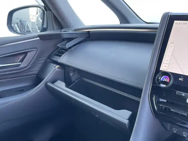 トヨタ アルファード Z 佐賀県 2024(令6)年 1.1万km ブラック /ワンオーナー//左右独立ムーンルーフ//デジタルインナーミラー//ユニバーサルステップ//トヨタチームメイト/　アドバンスパーク/　パーキングサポートブレーキ(周囲静止物)/　アドバンストドライブ/　緊急時操舵支援/　フロントクロストラフィックアラート/　レーンチェンジアシスト/　ドライバーモニターカメラ//純正14インチディスプレオオーディオプラス//純正13.2インチ有機EL後席ディスプレー//TV/HDMI//床下透過表示機能付パノラマミックビューモニター//ETC2.0//ステアリングヒーター//レザーシート//パワーシート(前席)//マイコンプリセットドライビングポジションシステム(運転席)//エグゼクティブパワーシート//18インチトリプルスポークスーパークロームメタリック塗装アルミホイール//セーフティセンス(予約安全パッケージ)/　プリクラッシュセーフティ/　レーントレーシングアシスト/　レーンディスパーチャーアラート/　全車速追従機能付きレーダークルーズコントロール/　アダプティブハイビームシステム/　ロードサインアシスト/　ドライバー異常時対応システム/　プロアクティブドライビングアシスト/　発信遅れ告知機能