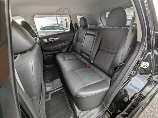 日産 エクストレイル 20X ブラックエクストリーマーX エマB 栃木県 2016(平28)年 9.6万km ダイヤモンドブラック (株)IDOMが運営する【じしゃロン宇都宮店】の自社ローン対象車両になります。こちらは現金またはオートローンご利用時の価格です。自社ローンご希望の方は別途その旨お申付け下さい/純正ナビ/エマージェンシーブレーキ/クルーズコントロール/レーンキープアシスト/アラウンドビューモニター/シートヒーター/カプロンシート/コーナーセンサー/スマートキー/プッシュスタート/純正17インチAW/ドアバイザー/ドアミラーウインカー