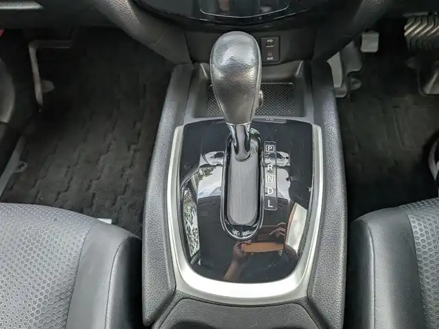 日産 エクストレイル 20X ブラックエクストリーマーX エマB 栃木県 2016(平28)年 9.6万km ダイヤモンドブラック (株)IDOMが運営する【じしゃロン宇都宮店】の自社ローン対象車両になります。こちらは現金またはオートローンご利用時の価格です。自社ローンご希望の方は別途その旨お申付け下さい/純正ナビ/エマージェンシーブレーキ/クルーズコントロール/レーンキープアシスト/アラウンドビューモニター/シートヒーター/カプロンシート/コーナーセンサー/スマートキー/プッシュスタート/純正17インチAW/ドアバイザー/ドアミラーウインカー