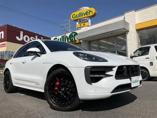 ポルシェ マカン GTS 滋賀県 2020(令2)年 2.9万km 白 ワンオーナー/V型6気筒ツインターボ 380PS/車検7年12月まで/純正HDDナビ/パノラミックビューモニター/赤革シート（シートヒーター付）/運転席&助手席パワーシート/社外ドライブレコーダー/純正ETC2.0/保証書/取扱説明書/