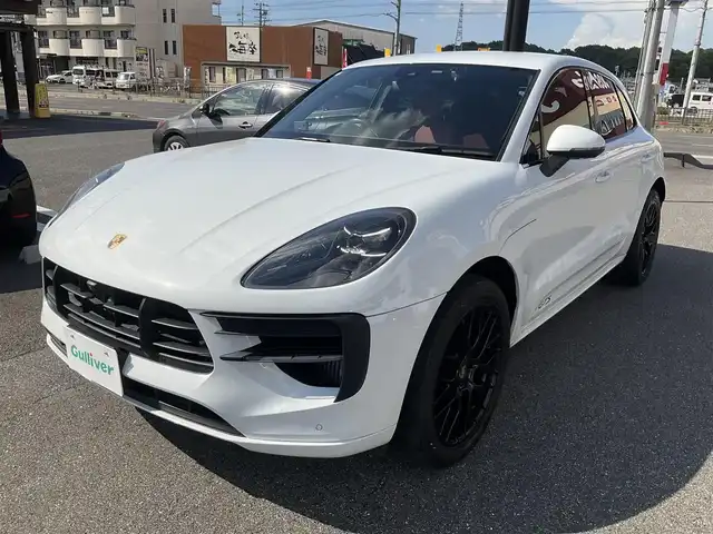 ポルシェ マカン GTS 滋賀県 2020(令2)年 2.9万km 白 ワンオーナー/V型6気筒ツインターボ 380PS/車検7年12月まで/純正HDDナビ/パノラミックビューモニター/赤革シート（シートヒーター付）/運転席&助手席パワーシート/社外ドライブレコーダー/純正ETC2.0/保証書/取扱説明書/