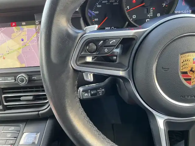ポルシェ マカン GTS 滋賀県 2020(令2)年 2.9万km 白 ワンオーナー/V型6気筒ツインターボ 380PS/車検7年12月まで/純正HDDナビ/パノラミックビューモニター/赤革シート（シートヒーター付）/運転席&助手席パワーシート/社外ドライブレコーダー/純正ETC2.0/保証書/取扱説明書/