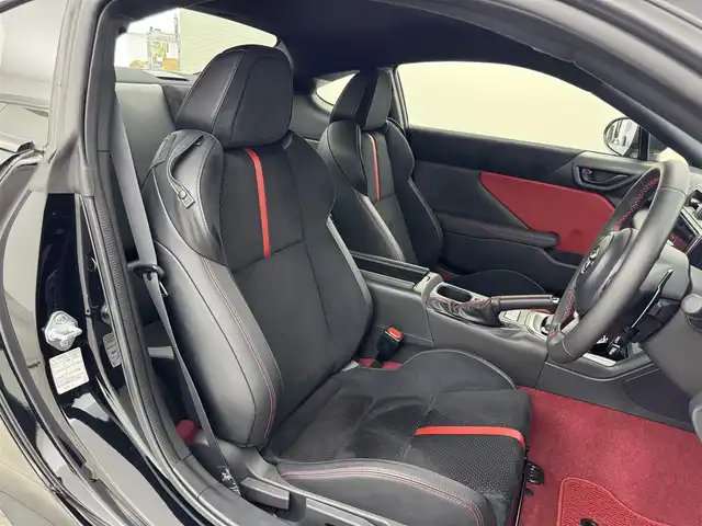 トヨタ ＧＲ８６ RZ 福岡県 2021(令3)年 0.5万km クリスタルブラックシリカ ワンオーナー　/純正９型ナビ　/バックカメラ　/ＥＴＣ２．０　/レーダー探知機　/レーダークルコン　/コーナーセンサー　/衝突被害軽減ブレーキ　/レーンキープ　/ＰＣＢ　/パドルシフト　/シートヒーター　/純正１８インチＡＷ