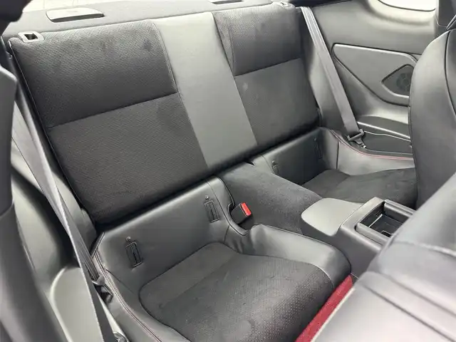 トヨタ ＧＲ８６ RZ 福岡県 2021(令3)年 0.5万km クリスタルブラックシリカ ワンオーナー　/純正９型ナビ　/バックカメラ　/ＥＴＣ２．０　/レーダー探知機　/レーダークルコン　/コーナーセンサー　/衝突被害軽減ブレーキ　/レーンキープ　/ＰＣＢ　/パドルシフト　/シートヒーター　/純正１８インチＡＷ