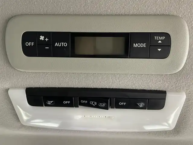 日産 セレナ e－パワー ハイウェイスター G 岡山県 2020(令2)年 3.8万km ダークメタルグレー 純正10インチSDナビ(MM512D-L)/【CD/DVD/BT/フルセグTV/USB】/純正11インチフリップダウンモニター/デジタルインナーミラー/純正ドライブレコーダー/プロパイロット/衝突軽減ブレーキ/両側パワースライドドア/全方位カメラ/LEDヘッドライト/ETC/ブラインドスポットモニター/コーナーセンサー/プッシュスタート/スマートキー/アイドリングストップ/レーンキープアシスト/純正フロアマット/純正アルミホイール/新車保証書