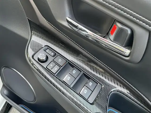 トヨタ ハリアー エレガンス GRスポーツ 東京都 2019(令1)年 8.4万km ホワイトパールクリスタルシャイン 純正ナビ/ワンオーナー/Bluetooth/フロントフォグランプ/ETC2.0/パワーシート/衝突軽減ブレーキ/アダプティブクルーズコントロール/バックカメラ/パーキングアシスト/プッシュスタート/キーレスエントリー/純正フロアマット/取扱説明書/新車保証書/純正ドライブレコーダー/パワーシート/オートマティックハイビーム/LEDヘッドライト
