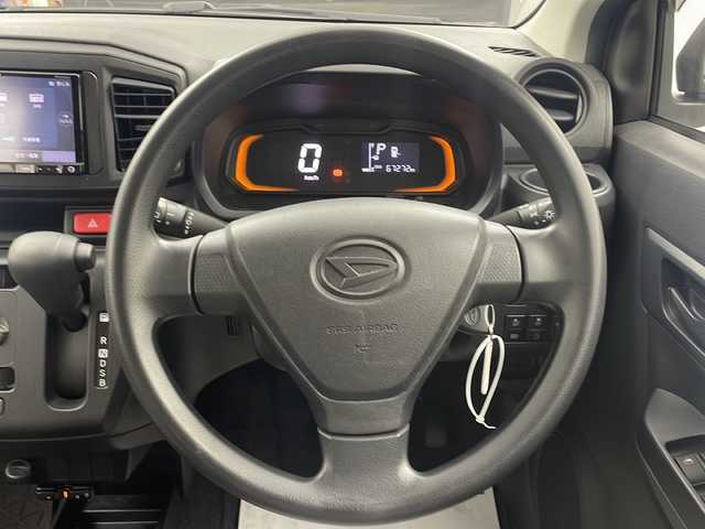 ダイハツ ミラ イース L SAⅢ 大阪府 2018(平30)年 6.8万km ホワイト 社外SDナビ/・Carrozzeria/AVIC-RZ201/・ワンセグTV/・USB接続/・DVD/CD/・SDサーバー/スマートアシストIII/衝突軽減システム/車線逸脱防止機能/前後コーナーセンサー/オートマチックハイビーム/ハロゲンヘッドライト/アイドリングストップ/リモコンキー