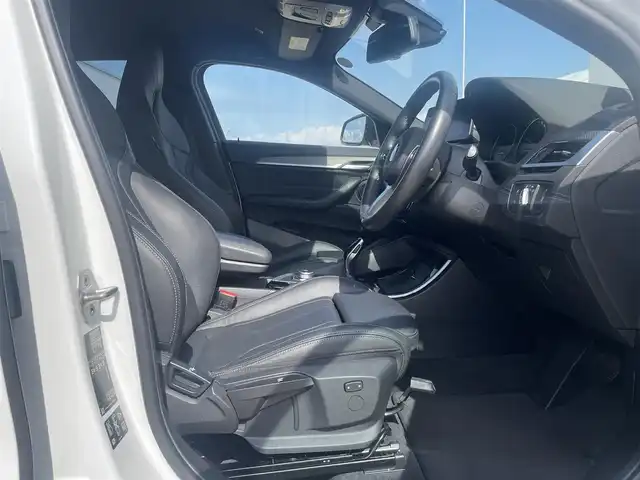 ＢＭＷ Ｘ２ xDrive 18d Mスポーツ EDサンライズ 東京都 2020(令2)年 1.9万km 白 200台限定/アダプティブサスペンション/レーダー探知機/バックカメラ/エアディション専用プレート（センターコンソール）/スペアタイヤ（純正ノーマル仕様）4本入り/Mスポーツ仕様（リアスポイラー/ステアリング）/専用エクステリアデザイン/・アルミニウムヘキサゴンアンソラジットトリム/・エアロダイナミクスパッケージ/・アンビエントライト/・純正19インチMライトアロイホイール ダブルスポークスタイリング715M