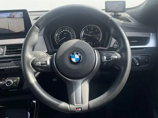 ＢＭＷ Ｘ２ xDrive 18d Mスポーツ EDサンライズ 東京都 2020(令2)年 1.9万km 白 200台限定/アダプティブサスペンション/レーダー探知機/バックカメラ/エアディション専用プレート（センターコンソール）/スペアタイヤ（純正ノーマル仕様）4本入り/Mスポーツ仕様（リアスポイラー/ステアリング）/専用エクステリアデザイン/・アルミニウムヘキサゴンアンソラジットトリム/・エアロダイナミクスパッケージ/・アンビエントライト/・純正19インチMライトアロイホイール ダブルスポークスタイリング715M