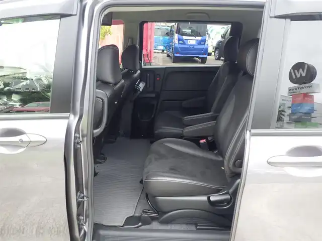 ホンダ フリード G プレミアムエディション 千葉県 2015(平27)年 6.4万km モダンスティールM 両側パワースライドドア/純正SDナビ/地デジTV/【DVD/CD再生機能　Bluetooth接続】/バックカメラ/フリップダウンモニター/ドライブレコーダー/ETC/HIDヘッドライト/コーナーセンサー/スマートキー