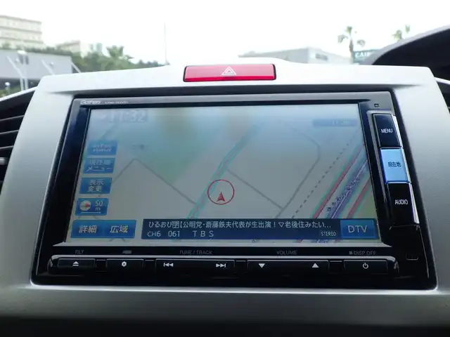 ホンダ フリード G プレミアムエディション 千葉県 2015(平27)年 6.4万km モダンスティールM 両側パワースライドドア/純正SDナビ/地デジTV/【DVD/CD再生機能　Bluetooth接続】/バックカメラ/フリップダウンモニター/ドライブレコーダー/ETC/HIDヘッドライト/コーナーセンサー/スマートキー