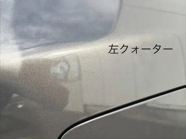 スズキ クロスビー HYBRID MZ 三重県 2018(平30)年 6.5万km ミネラルグレーメタリック 3トーンコーディネート 純正ナビ（Bluetooth/AM/FM/CD/DVD/SD/地デジTV）/全方位モニター用カメラパッケージ（フロントサイドバックカメラ/ハンズフリーステアリングスイッチ）/シートヒーター（運転席/助手席）/スペアキー/セーフティサポート（デュアルセンサーブレーキサポート/前後誤発進抑制機能/車線逸脱警報機能/ふらつき警報機能/先行車発進お知らせ機能/ハイビームアシスト/後退時ブレーキサポート/リアパーキングセンサー）/3トーンコーディネート/クルーズコントロール/LEDヘッドランプ/オートライト/パーソナルテーブル（後席左右）/シートバックポケット（助手席）/防汚タイプラゲッジフロア/キーレスプッシュスタートシステム/メッキ枠付メッシュフロントグリル/シルバー加飾付無塗装フロントバンパー/シルバーアンダーガード/LEDフォグランプ/ルーフ同色ドアミラー（電動リモート格納/ヒーター/ウインドウ）/メッキアウトサイドドアハンドル/革巻きステアリングホイール/パドルシフト/革巻きシフトノブ/シルバーシフトノブ
