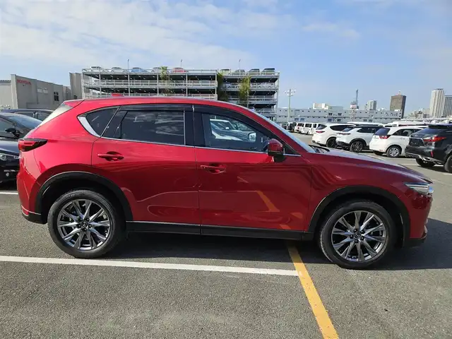 マツダ ＣＸ－５ XD エクスクルーシブモード 宮崎県 2021(令3)年 4.2万km ソウルレッドクリスタルM 4WD/純正10.25ナビ/フルセグTV/パワーバックドア/360度ビューモニター/ドライブレコーダー/後席用フリップダウンモニター/レーダークルーズコントロール/前後パーキングセンサー/衝突被害軽減ブレーキ/誤発進抑制機能/車線逸脱防止支援システム/ドライバーアテンションアラート/交通標識認識システム/ヘッドアップディスプレイ/ツインターボ/LEDヘッドランプ/革巻きステアリング/ステアリングヒーター/パドルシフト/ナッパ革シート/全席シートヒーター/前席パワーシート/ベンチレーション/BOSEサウンドシステム/純正19インチアルミホイール/スマートキー/プッシュエンジンスタート/禁煙車