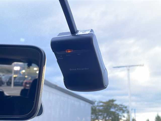 日産 セレナ ハイウェイスター プロパイロットED 青森県 2016(平28)年 8.4万km ダイヤモンドブラック ・4WD/・プロパイロット/・純正9インチナビ/・フリップダウンモニター/・フルセグ/・CD/DVD/Bluetooth/・アラウンドビューモニター/・衝突被害軽減ブレーキ/・レーンキープアシスト/・レーダークルーズコントロール/・オートライト/・オートマチックハイビーム/・アイドリングストップ/・両側パワースライドドア/・プッシュスタート/・スマートキー/・ドライブレコーダー/・ETC/・スペアキー1本/・電格ミラー/・純正フロアマット/・純正15AW
