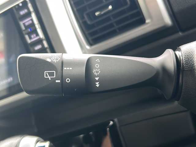 ダイハツ ウェイク G ターボVS SA Ⅲ 静岡県 2022(令4)年 3.5万km ブラックマイカメタリック 【安全装備】/スマートアシストIII/衝突回避・軽減ブレーキ機能/（車速約4km/hから80km/h間時警報アラーム喚起作動）/（前車相対速度約30km/h未満時衝突回避機能作動）/（前車相対速度約30km/hから80km/h時衝突軽減ブレーキ作動）/（対歩行者：車速約30km/h未満時回避機能作動、50km/h未満時軽減機能作動）/オートハイビーム（作動車速：約25km/h以上時）/誤発進抑制機能（障害物検知範囲前方4m以内・後方3m以内）/車線逸脱警報（作動車速：約60km/h以上時）/先行車発進お知らせ機能 /【主要装備】　/純正ナビ　/フルセグテレビ　/アラウンドビューモニター　/両側パワースライドドア　/スマートキー　/プッシュスタート　/ローダウン　/ＬＥＤ　/アイドリングストップ　/ＥＴＣ　/ドライブレコーダー/ステアリングスイッチ/スペアキー有り/TEIN車高調