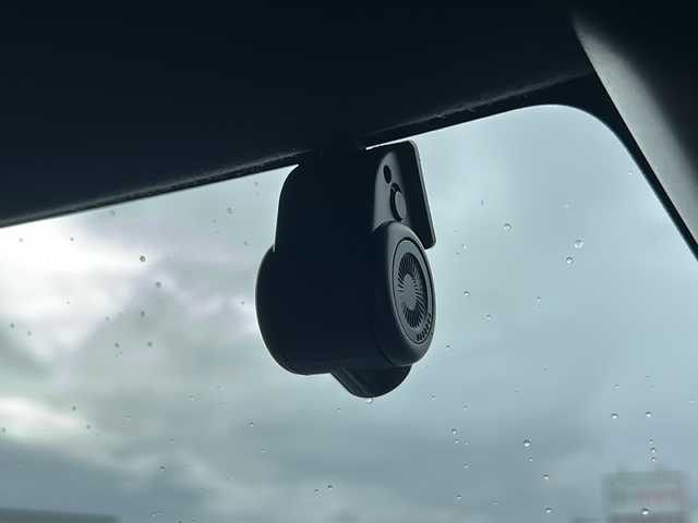 ダイハツ ウェイク G ターボVS SA Ⅲ 静岡県 2022(令4)年 3.5万km ブラックマイカメタリック 【安全装備】/スマートアシストIII/衝突回避・軽減ブレーキ機能/（車速約4km/hから80km/h間時警報アラーム喚起作動）/（前車相対速度約30km/h未満時衝突回避機能作動）/（前車相対速度約30km/hから80km/h時衝突軽減ブレーキ作動）/（対歩行者：車速約30km/h未満時回避機能作動、50km/h未満時軽減機能作動）/オートハイビーム（作動車速：約25km/h以上時）/誤発進抑制機能（障害物検知範囲前方4m以内・後方3m以内）/車線逸脱警報（作動車速：約60km/h以上時）/先行車発進お知らせ機能 /【主要装備】　/純正ナビ　/フルセグテレビ　/アラウンドビューモニター　/両側パワースライドドア　/スマートキー　/プッシュスタート　/ローダウン　/ＬＥＤ　/アイドリングストップ　/ＥＴＣ　/ドライブレコーダー/ステアリングスイッチ/スペアキー有り/TEIN車高調