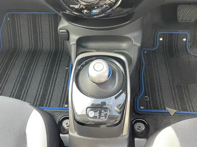 日産 ノート e－パワー X 群馬県 2019(平31)年 10.1万km ブリリアントホワイトパール (株)IDOMが運営する【じしゃロン伊勢崎店】の自社ローン専用車両になりますこちらは現金またはオートローンご利用時の価格です。自社ローンご希望の方は別途その旨お申付け下さい/インテリジェントアラウンドビューモニター（インテリジェントルームミラー）＋ドアミラーヒーター/LEDヘッドランプ/＝＝＝/ワンオーナー/純正SDナビ/【CD・DVD・SD・BT・フルセグTV】/純正15インチAW/純正ドライブレコーダー（フロント）/社外ドライブレコーダー（リア）/エマージェンシーブレーキ/レーンキープアラート/踏み間違い衝突防止アシスト/横滑り防止装置/コーナーセンサー/ステアリングスイッチ/オートライト/LEDヘッドライト/フォグライト/スマートキーX２/ETC