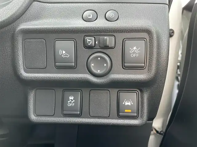 日産 ノート e－パワー X 群馬県 2019(平31)年 10.1万km ブリリアントホワイトパール (株)IDOMが運営する【じしゃロン伊勢崎店】の自社ローン専用車両になりますこちらは現金またはオートローンご利用時の価格です。自社ローンご希望の方は別途その旨お申付け下さい/インテリジェントアラウンドビューモニター（インテリジェントルームミラー）＋ドアミラーヒーター/LEDヘッドランプ/＝＝＝/ワンオーナー/純正SDナビ/【CD・DVD・SD・BT・フルセグTV】/純正15インチAW/純正ドライブレコーダー（フロント）/社外ドライブレコーダー（リア）/エマージェンシーブレーキ/レーンキープアラート/踏み間違い衝突防止アシスト/横滑り防止装置/コーナーセンサー/ステアリングスイッチ/オートライト/LEDヘッドライト/フォグライト/スマートキーX２/ETC