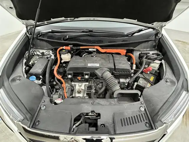 ホンダ オデッセイ ハイブリッド e:HEVアブソルート 岡山県 2021(令3)年 4.4万km プラチナホワイトパール 純正10インチナビ/【HDMI/フルセグ/DVD/CD】/マルチビューカメラ/両側パワースライドドア/純正ドライブレコーダー(前後)/社外レーダー搭載/レーダークルーズコントロール/LEDヘッドライト/オートライト/オートハイビーム/衝突軽減ブレーキ/踏み間違い防止装置/レーンキープアシスト/コーナーセンサー/ハーフレザー/純正アルミホイール