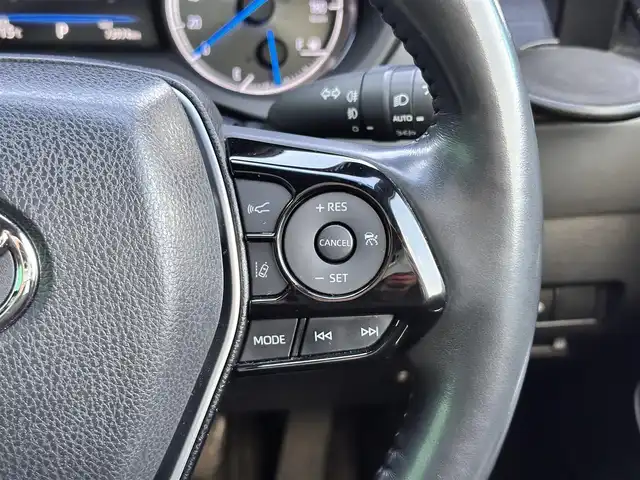 トヨタ ハリアー ハイブリッド Z レザーパッケージ 宮城県 2021(令3)年 7.4万km ホワイトパールクリスタルシャイン 調光パノラマルーフ/＝＝＝/ワンオーナー/トヨタセーフティセンス/・プリクラッシュセーフティ/・レーントレーシングアシスト/・レーダークルーズコントロール/・アダプティブハイビームシステム/・ロードサインアシスト/ブラインドスポットモニター/パーキングサポートブレーキ（前後方静止物/後方接近車両）/デジタルインナーミラー/カラーヘッドアップディスプレイ/TコネクトSDナビゲーションシステム/・12.3インチディスプレイ/・SDナビ/・Bluetooth/・AppleCarPlay/AndroidAuto/・フルセグTV/パノラミックビューモニター/JBLサウンドシステム/本革シート/シートヒーター・エアシート/ハンドルヒーター/パワーシート（メモリ付き）/コーナーセンサー/ハンズフリーパワーバックドア/革巻きステアリング/ステアリングスイッチ/電動パーキングブレーキ/ブレーキホールド/LEDヘッドランプ/フォグランプ/オートライト/スマートキー＆プッシュスタート/スペアキー/電動格納ミラー/純正19インチAW/純正フロアマット/W/サイド/カーテンエアバッグ