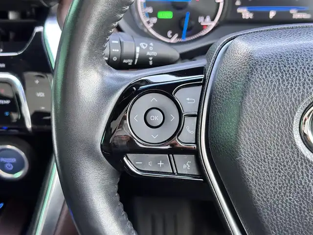 トヨタ ハリアー ハイブリッド Z レザーパッケージ 宮城県 2021(令3)年 7.4万km ホワイトパールクリスタルシャイン 調光パノラマルーフ/＝＝＝/ワンオーナー/トヨタセーフティセンス/・プリクラッシュセーフティ/・レーントレーシングアシスト/・レーダークルーズコントロール/・アダプティブハイビームシステム/・ロードサインアシスト/ブラインドスポットモニター/パーキングサポートブレーキ（前後方静止物/後方接近車両）/デジタルインナーミラー/カラーヘッドアップディスプレイ/TコネクトSDナビゲーションシステム/・12.3インチディスプレイ/・SDナビ/・Bluetooth/・AppleCarPlay/AndroidAuto/・フルセグTV/パノラミックビューモニター/JBLサウンドシステム/本革シート/シートヒーター・エアシート/ハンドルヒーター/パワーシート（メモリ付き）/コーナーセンサー/ハンズフリーパワーバックドア/革巻きステアリング/ステアリングスイッチ/電動パーキングブレーキ/ブレーキホールド/LEDヘッドランプ/フォグランプ/オートライト/スマートキー＆プッシュスタート/スペアキー/電動格納ミラー/純正19インチAW/純正フロアマット/W/サイド/カーテンエアバッグ