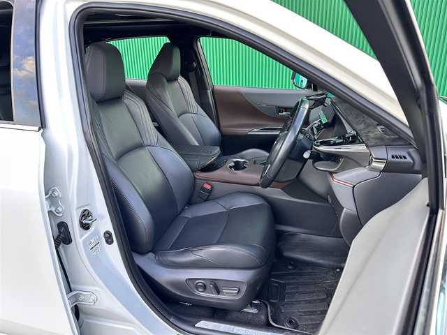 トヨタ ハリアー ハイブリッド Z レザーパッケージ 宮城県 2021(令3)年 7.4万km ホワイトパールクリスタルシャイン 調光パノラマルーフ/＝＝＝/ワンオーナー/トヨタセーフティセンス/・プリクラッシュセーフティ/・レーントレーシングアシスト/・レーダークルーズコントロール/・アダプティブハイビームシステム/・ロードサインアシスト/ブラインドスポットモニター/パーキングサポートブレーキ（前後方静止物/後方接近車両）/デジタルインナーミラー/カラーヘッドアップディスプレイ/TコネクトSDナビゲーションシステム/・12.3インチディスプレイ/・SDナビ/・Bluetooth/・AppleCarPlay/AndroidAuto/・フルセグTV/パノラミックビューモニター/JBLサウンドシステム/本革シート/シートヒーター・エアシート/ハンドルヒーター/パワーシート（メモリ付き）/コーナーセンサー/ハンズフリーパワーバックドア/革巻きステアリング/ステアリングスイッチ/電動パーキングブレーキ/ブレーキホールド/LEDヘッドランプ/フォグランプ/オートライト/スマートキー＆プッシュスタート/スペアキー/電動格納ミラー/純正19インチAW/純正フロアマット/W/サイド/カーテンエアバッグ