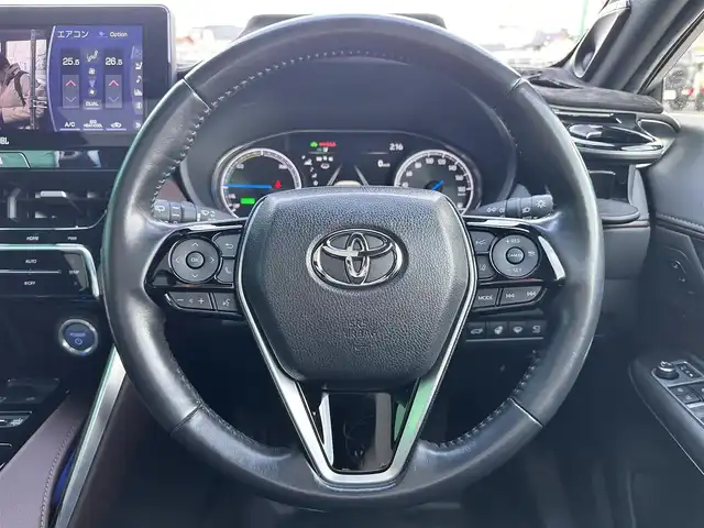 トヨタ ハリアー ハイブリッド Z レザーパッケージ 宮城県 2021(令3)年 7.4万km ホワイトパールクリスタルシャイン 調光パノラマルーフ/＝＝＝/ワンオーナー/トヨタセーフティセンス/・プリクラッシュセーフティ/・レーントレーシングアシスト/・レーダークルーズコントロール/・アダプティブハイビームシステム/・ロードサインアシスト/ブラインドスポットモニター/パーキングサポートブレーキ（前後方静止物/後方接近車両）/デジタルインナーミラー/カラーヘッドアップディスプレイ/TコネクトSDナビゲーションシステム/・12.3インチディスプレイ/・SDナビ/・Bluetooth/・AppleCarPlay/AndroidAuto/・フルセグTV/パノラミックビューモニター/JBLサウンドシステム/本革シート/シートヒーター・エアシート/ハンドルヒーター/パワーシート（メモリ付き）/コーナーセンサー/ハンズフリーパワーバックドア/革巻きステアリング/ステアリングスイッチ/電動パーキングブレーキ/ブレーキホールド/LEDヘッドランプ/フォグランプ/オートライト/スマートキー＆プッシュスタート/スペアキー/電動格納ミラー/純正19インチAW/純正フロアマット/W/サイド/カーテンエアバッグ