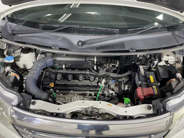 スズキ ソリオ HV MZ 神奈川県 2017(平29)年 5.7万km ピュアホワイトP 社外7インチHDDナビ（AVIC-HRZ900）/両側パワースライドドア/横滑り防止装置/アイドリングストップ/LEDヘッドライト/フォグランプ/オートライト/ウィンカーミラー/電動格納ミラー/純正15インチAW/プッシュスタート/スマートキー/フロアマット