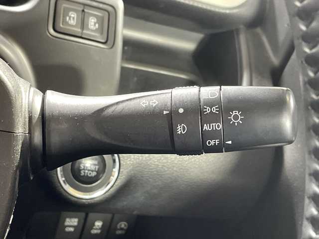 スズキ ソリオ HV MZ 神奈川県 2017(平29)年 5.7万km ピュアホワイトP 社外7インチHDDナビ（AVIC-HRZ900）/両側パワースライドドア/横滑り防止装置/アイドリングストップ/LEDヘッドライト/フォグランプ/オートライト/ウィンカーミラー/電動格納ミラー/純正15インチAW/プッシュスタート/スマートキー/フロアマット