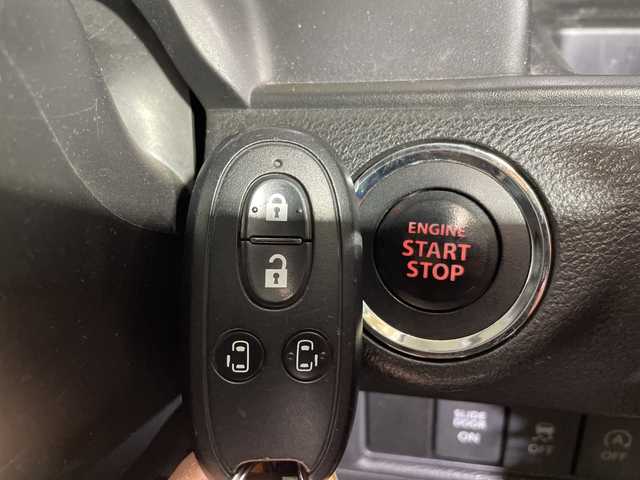 スズキ ソリオ HV MZ 神奈川県 2017(平29)年 5.7万km ピュアホワイトP 社外7インチHDDナビ（AVIC-HRZ900）/両側パワースライドドア/横滑り防止装置/アイドリングストップ/LEDヘッドライト/フォグランプ/オートライト/ウィンカーミラー/電動格納ミラー/純正15インチAW/プッシュスタート/スマートキー/フロアマット