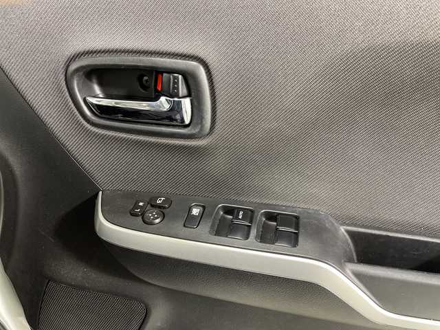 スズキ ソリオ HV MZ 神奈川県 2017(平29)年 5.7万km ピュアホワイトP 社外7インチHDDナビ（AVIC-HRZ900）/両側パワースライドドア/横滑り防止装置/アイドリングストップ/LEDヘッドライト/フォグランプ/オートライト/ウィンカーミラー/電動格納ミラー/純正15インチAW/プッシュスタート/スマートキー/フロアマット