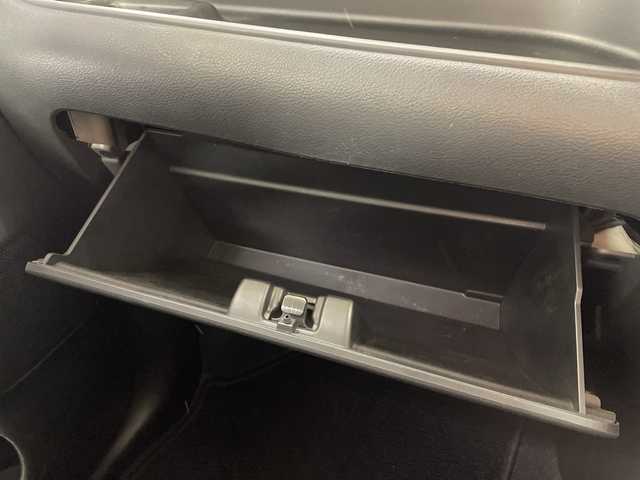 スズキ ソリオ HV MZ 神奈川県 2017(平29)年 5.7万km ピュアホワイトP 社外7インチHDDナビ（AVIC-HRZ900）/両側パワースライドドア/横滑り防止装置/アイドリングストップ/LEDヘッドライト/フォグランプ/オートライト/ウィンカーミラー/電動格納ミラー/純正15インチAW/プッシュスタート/スマートキー/フロアマット