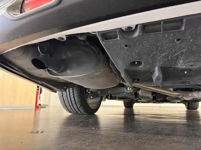 トヨタ クラウン ハイブリッド アスリートS 三重県 2014(平26)年 4.1万km ホワイトパールクリスタルシャイン ハイブリッド/FR/MTモード付フロアCVT/純正 8インチ HDDナビ/（AM/FM/CD/DVD/HDDREC/USB/iPod/Bluetooth/TV）/バックカメラ/ドライブレコーダー 前後/ビルトイン ETC/安全/・VDIM（EBD付ABS＆VSC＆TRC＆EPS）/・SRS サイド＆カーテンエアバッグシステム/など/装備/・【OP】寒冷地仕様（リヤフォグ、ウインドシールドデアイサーなど）/・シートヒーター（D/N）/・ステアリングヒーター/・パワーシート（D8way＋電動ランバーサポート/N4way）/・オートライト/・HIDヘッドランプ/・左右独立オートエアコン（スイングレジスター付）/・ステアリングスイッチ/・電動チルト&テレスコピックステアリング/・プッシュスタート/・社外19inAW/・ステアリングスイッチ/・保/取/ナビ取/・スマートキーx2/など