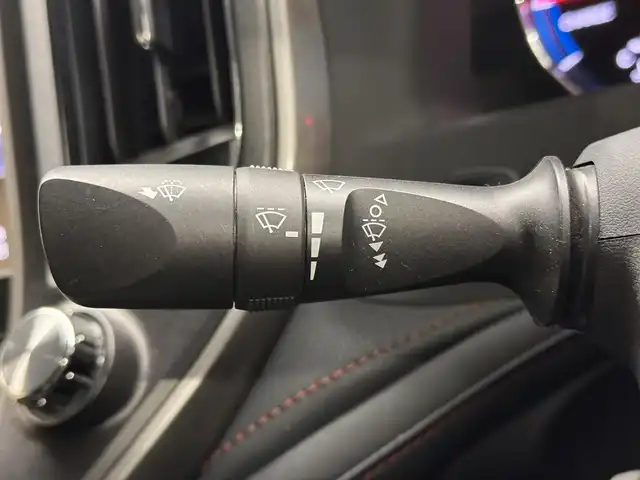 トヨタ クラウン ハイブリッド アスリートS 三重県 2014(平26)年 4.1万km ホワイトパールクリスタルシャイン ハイブリッド/FR/MTモード付フロアCVT/純正 8インチ HDDナビ/（AM/FM/CD/DVD/HDDREC/USB/iPod/Bluetooth/TV）/バックカメラ/ドライブレコーダー 前後/ビルトイン ETC/安全/・VDIM（EBD付ABS＆VSC＆TRC＆EPS）/・SRS サイド＆カーテンエアバッグシステム/など/装備/・【OP】寒冷地仕様（リヤフォグ、ウインドシールドデアイサーなど）/・シートヒーター（D/N）/・ステアリングヒーター/・パワーシート（D8way＋電動ランバーサポート/N4way）/・オートライト/・HIDヘッドランプ/・左右独立オートエアコン（スイングレジスター付）/・ステアリングスイッチ/・電動チルト&テレスコピックステアリング/・プッシュスタート/・社外19inAW/・ステアリングスイッチ/・保/取/ナビ取/・スマートキーx2/など