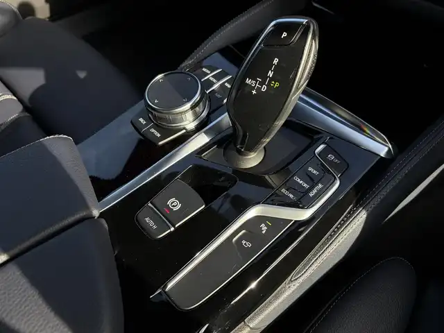 ＢＭＷ ５３０ｉ ED ミッション:インポッシブル 福島県 2020(令2)年 2.1万km サファイアブラックP 特別仕様車/ワンオーナー/純正HDDナビ/(DVD/フルセグTV/Bluetooth/USB/MSV)/全方位カメラ/Mブレーキ/アダプティブサスペンション/専用ブラックキドニーグリル/専用ブラック19インチアルミホイール/ハイラインパッケージ/・ナイトブルー革スポーツシート/・全席シートヒーター/・前席パワーシート/ハーマンカードンサラウンドシステム/アクティブクルーズコントロール/衝突軽減ブレーキ/パワートランク/フットオープナー/LEDヘッドライト/スマートキー/ETC/前後ドライブレコーダー/ブラインドスポットモニター/ヘッドアップディスプレイ/レーンキープアシスト/パドルシフト/横滑り防止機能