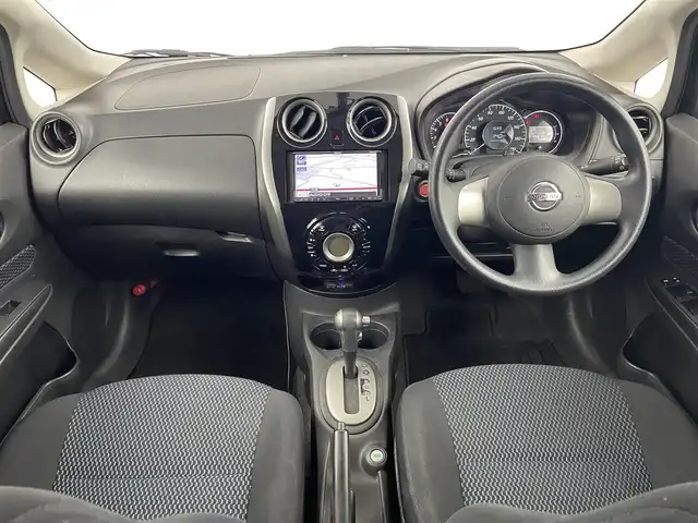 日産 ノート X DIG－S 埼玉県 2013(平25)年 6.7万km スーパーブラック 社外ナビゲーションAVN-V02BT/（Bluetooth/CD/DVD/AM/FM）/アイドリングストップ/ETC/スマートキー/プッシュスタート/電動格納ミラー/ECOモード