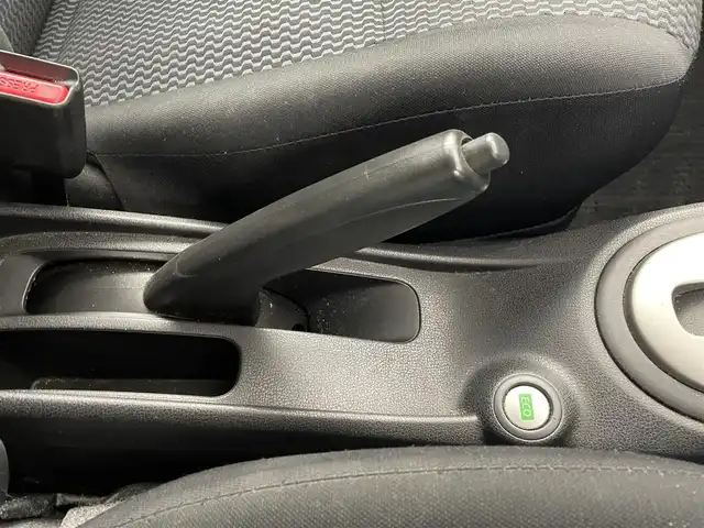 日産 ノート X DIG－S 埼玉県 2013(平25)年 6.7万km スーパーブラック 社外ナビゲーションAVN-V02BT/（Bluetooth/CD/DVD/AM/FM）/アイドリングストップ/ETC/スマートキー/プッシュスタート/電動格納ミラー/ECOモード