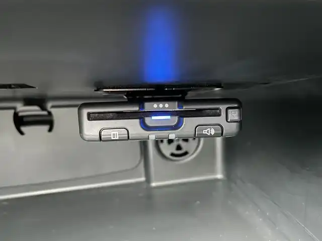 ＭＩＮＩ ミニ ヴィクトリア 静岡県 2019(令1)年 4万km チリ・レッド 純正HDDナビ/衝突軽減ブレーキ　/バックカメラ/LEDヘッドライト　/USB/Blluetooth/AUX/ETC　/電動格納ミラー　/オートライト　/リモコンキー　/プッシュスタート　/アイドリングストップ